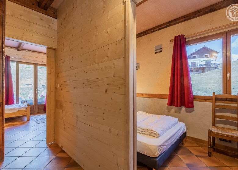 CHALET LE PERCE-NEIGE – LE GRANAIL