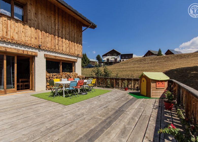 CHALET LE PERCE-NEIGE – LE GRANAIL