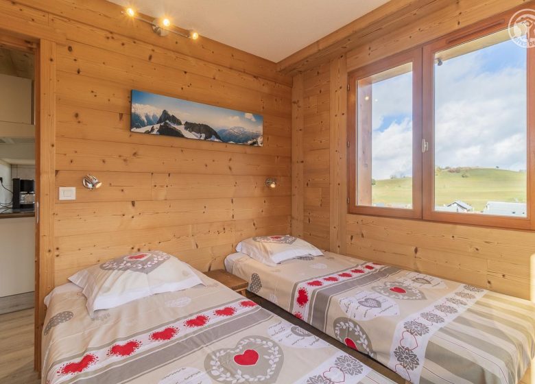 O&rsquo;MIKELY – LE WINNIE