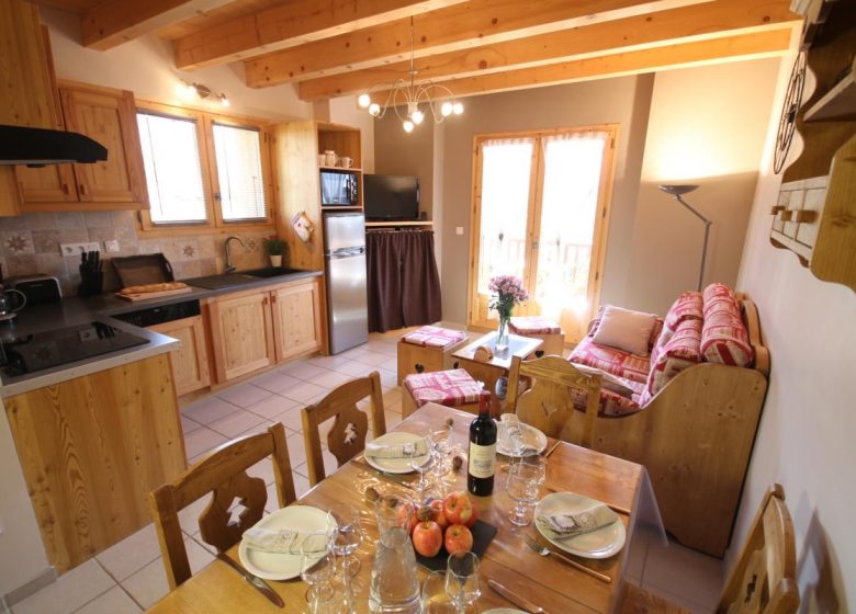 La Grange de Pierre, Chez Eugenie