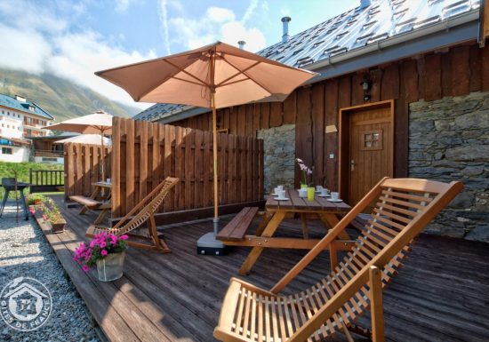 La Grange de Pierre, Chez Eugenie