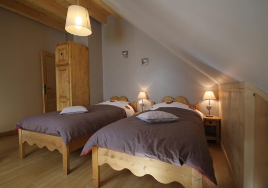 La Grange de Pierre, Chez Eugenie