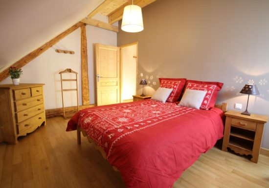 La Grange de Pierre, Chez Eugenie