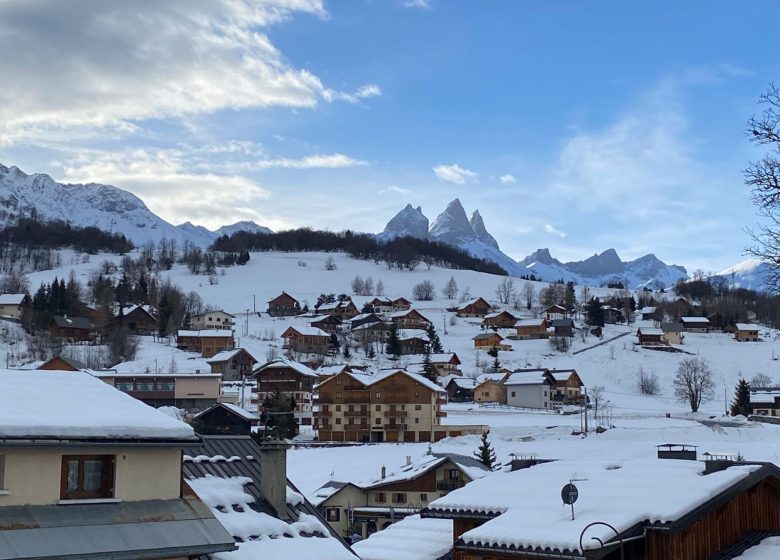 Place du Village – L’Oustal