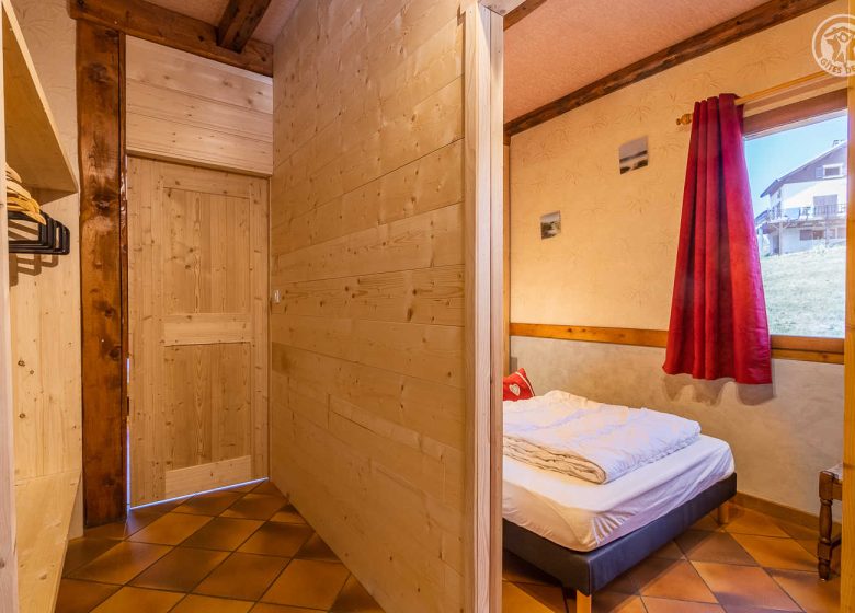 CHALET LE PERCE-NEIGE – LE GRANAIL