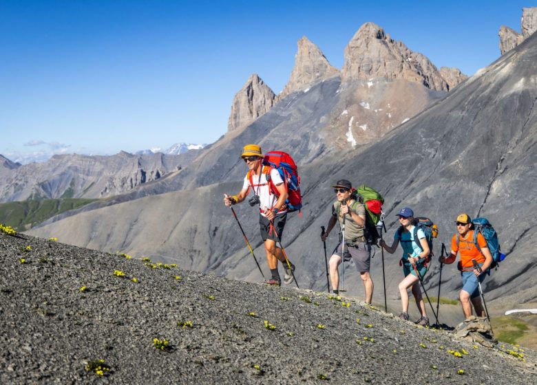 Tour des Aiguilles d&rsquo;Arves – Itinérance pédestre en 7 jours.