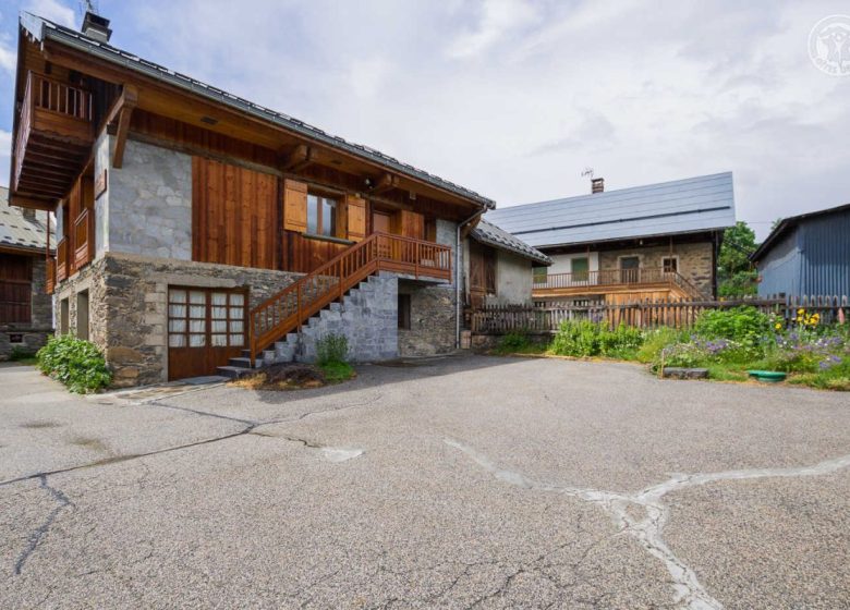 La Grange Villard