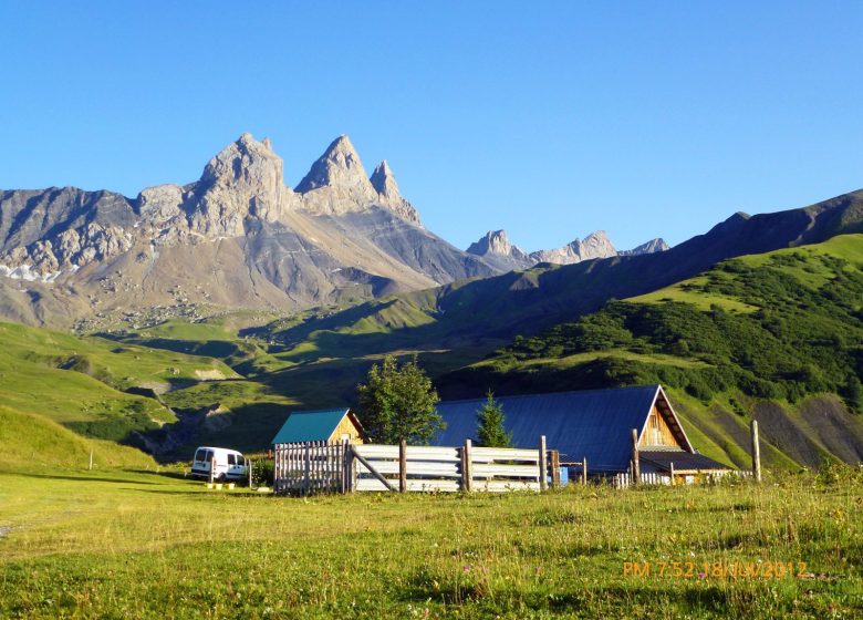 Randonnée dans l’alpage et visite à l’heure de la traite