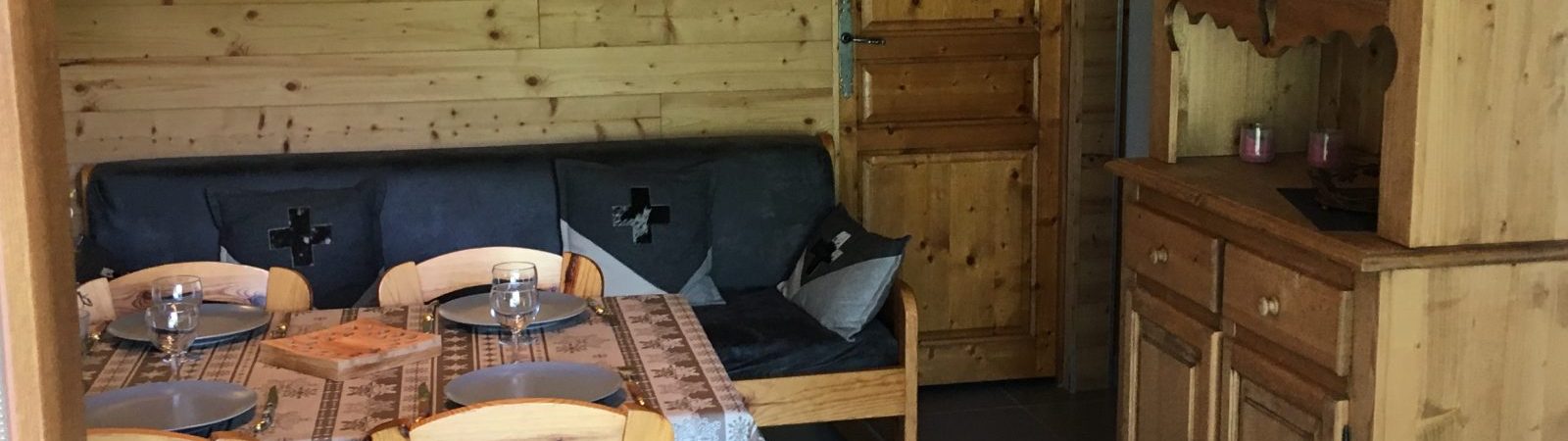 Chalet Le Replat – L&rsquo;Écurie