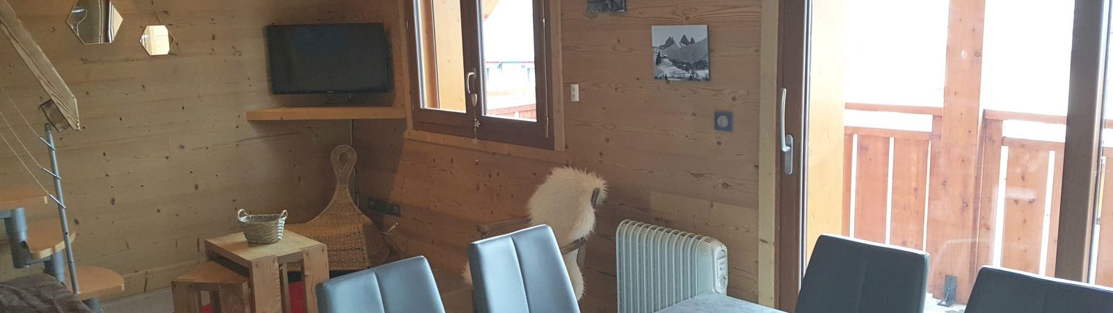 Place du Village – L’Oustal