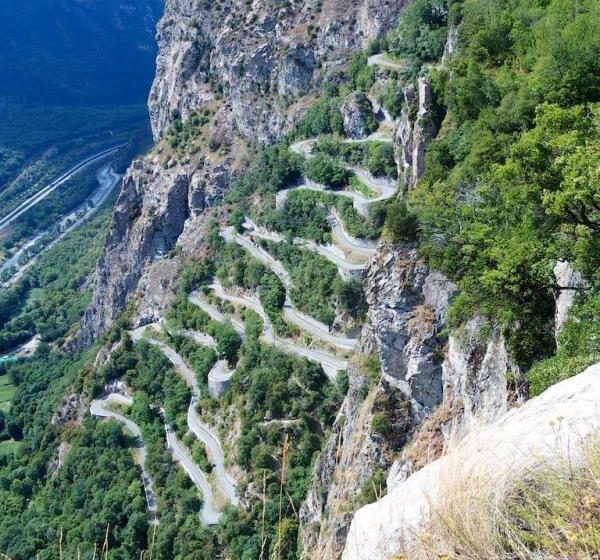 Les lacets de Montvernier
