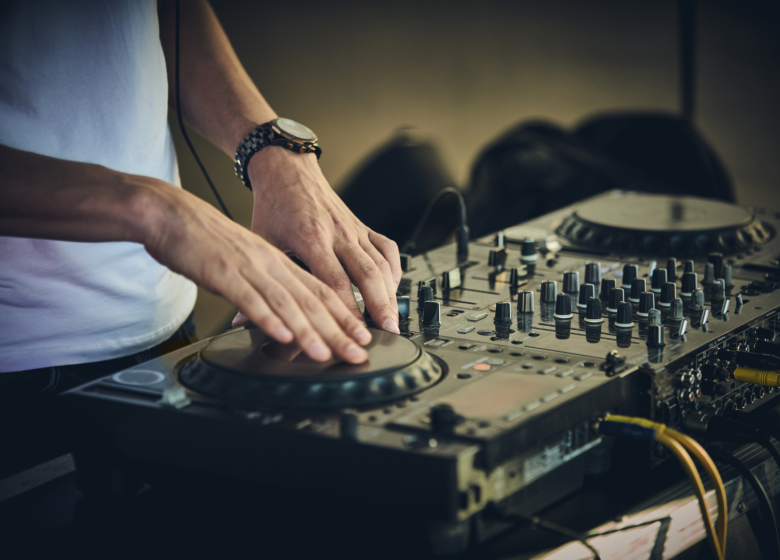 DJ SET au Bowling – Le Cairn