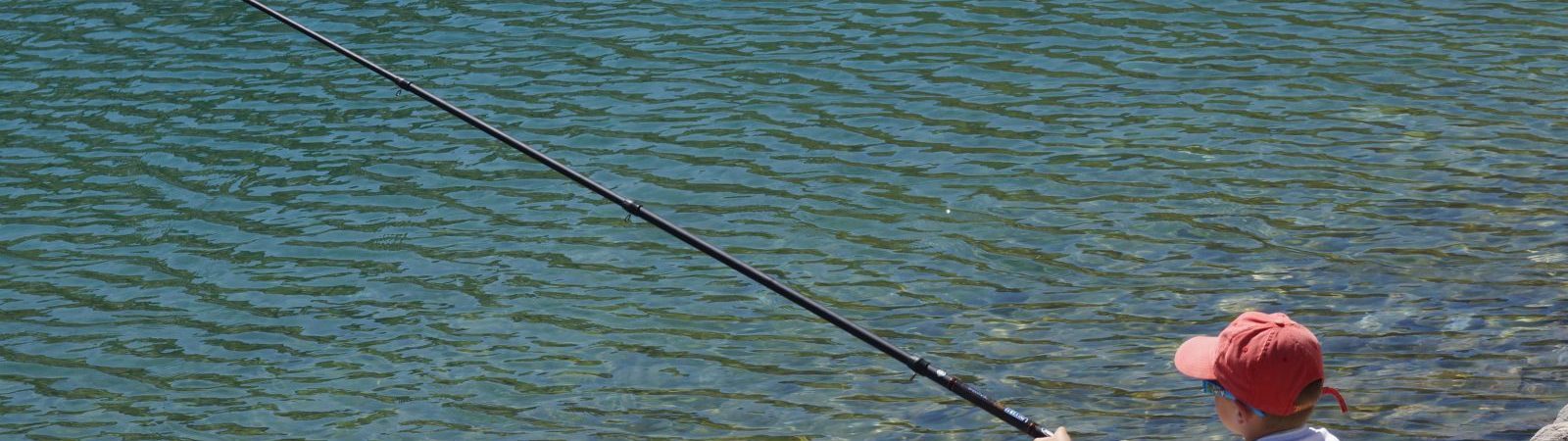 Concours de pêche à la truite pour enfants