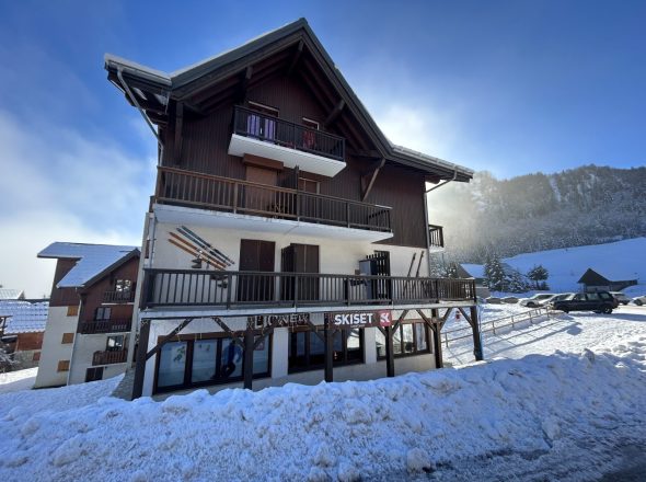 Magasin de sports Skiset – Lionel Sports