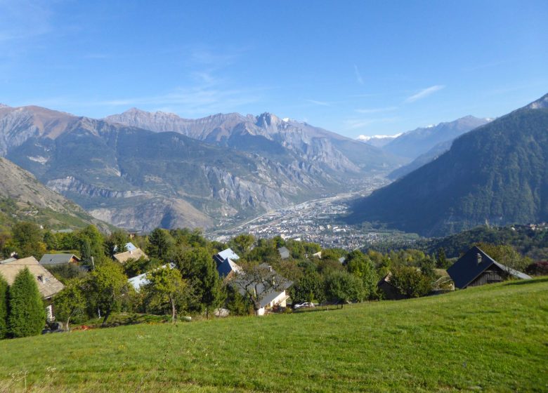 Les Bottières par Les Léchères et le Frégny