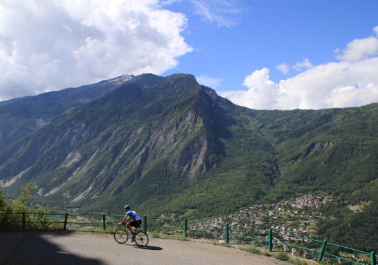 Montée à Montdenis