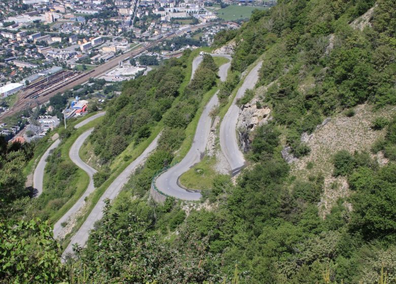 Montée à Montdenis