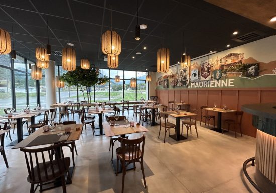 La table et l’ardoise – Restaurant de l’hôtel Cœur de Maurienne by Best Western