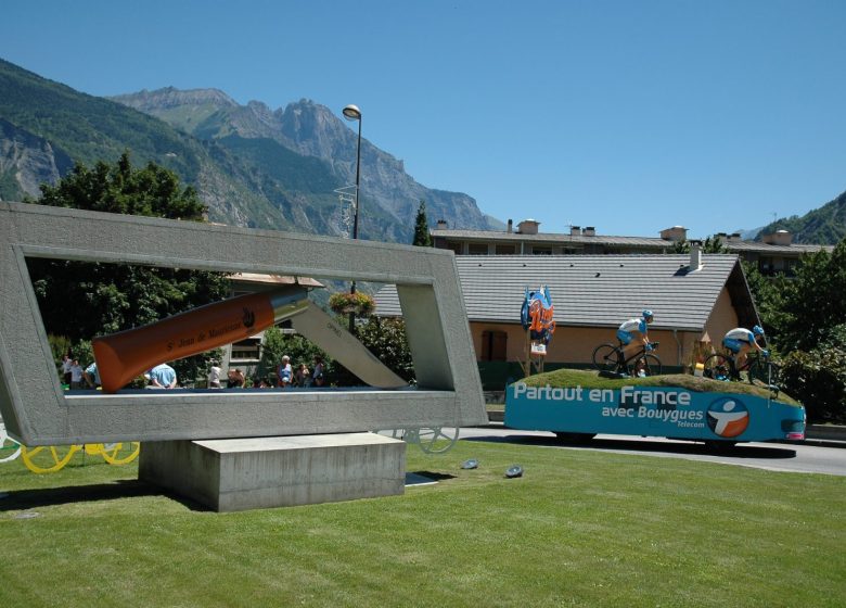 Rond-point des Arves dit Opinel