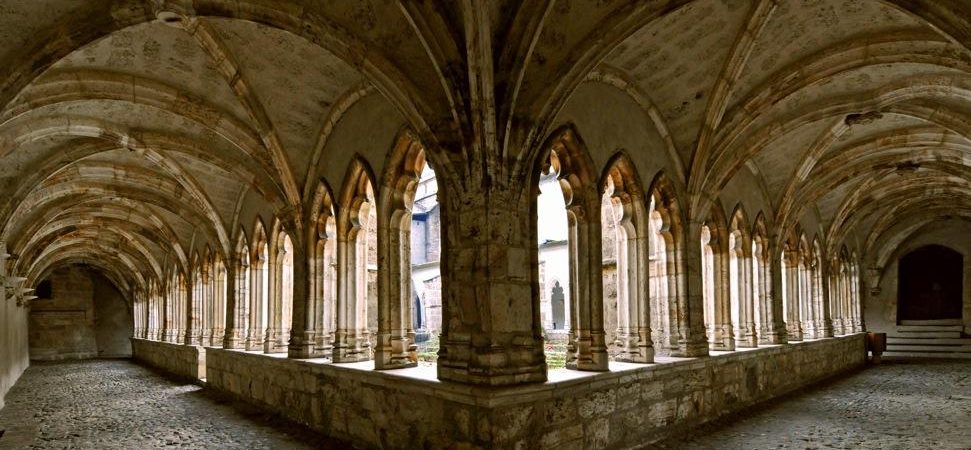 Le Cloître de la Cathédrale Saint-Jean-Baptiste