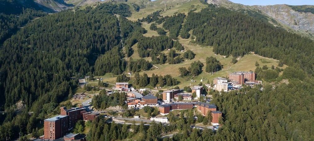 Montée aux Karellis, au départ de Saint-Jean-de-Maurienne