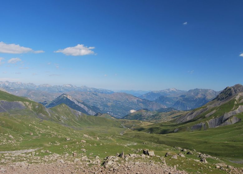 Au pied des Aiguilles d’Arves depuis Le Chalmieu