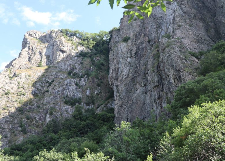 La Falaise des Sertours