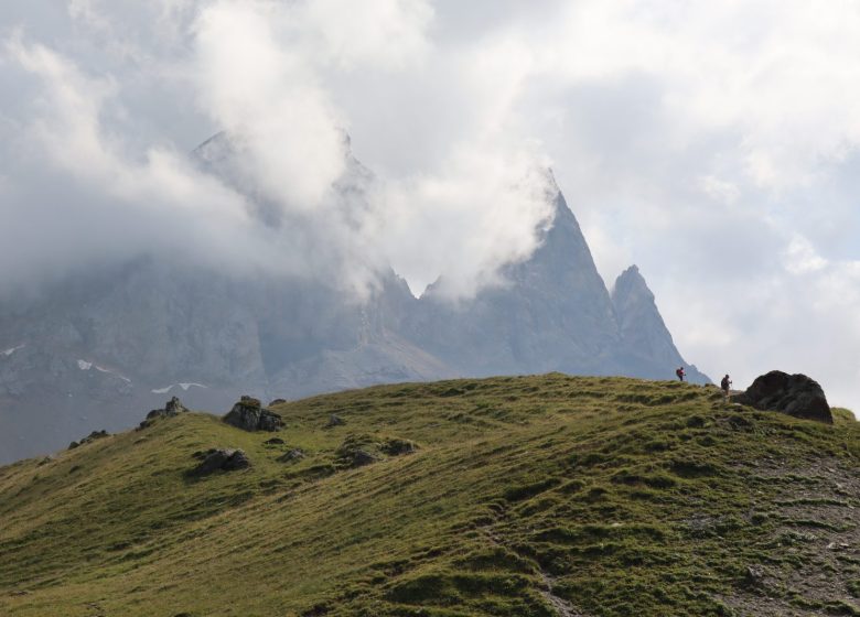 Au pied des Aiguilles d’Arves depuis Le Chalmieu