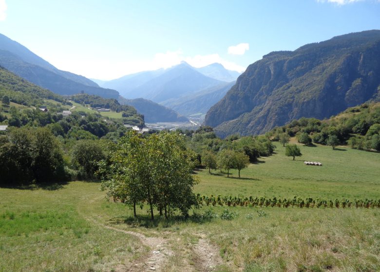 Tour des villages de Montvernier