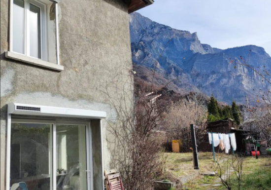 Maison de village au cœur des montagnes