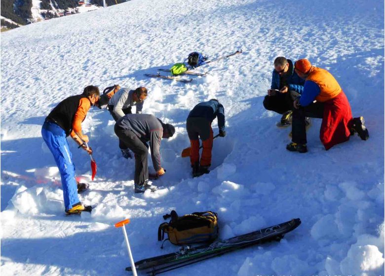 ANENA Comprendre la trace rando raquettes Maurienne niv.1 1 jour