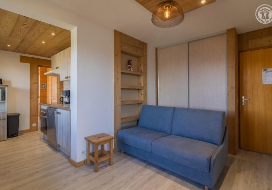 O’MIKELY – LE WINNIE