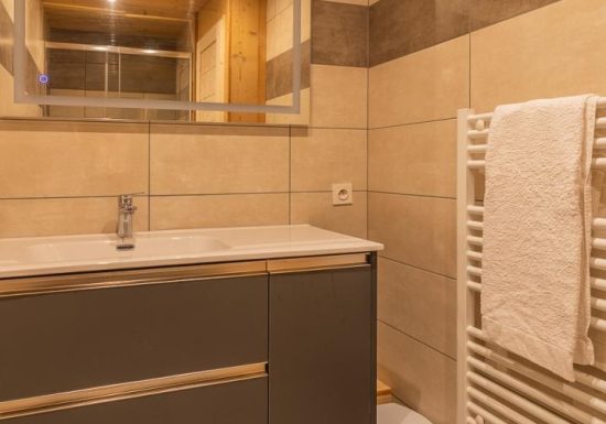 O’MIKELY – LE WINNIE