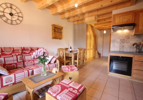 La Grange de Pierre, Chez Eugenie