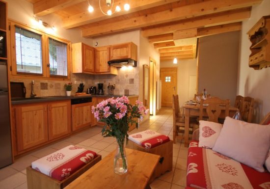 La Grange de Pierre, Chez Charles