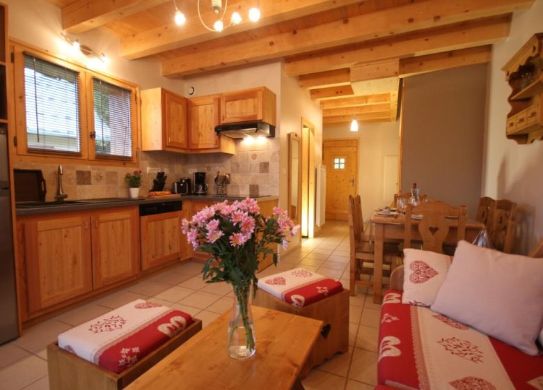 La Grange de Pierre, Chez Charles