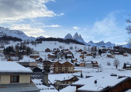 Place du Village – L’Oustal