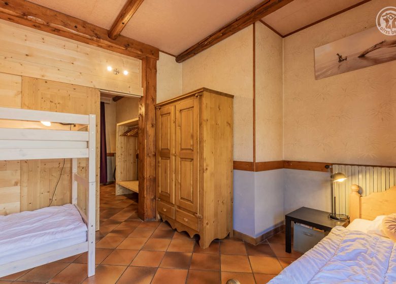 CHALET LE PERCE-NEIGE – LE GRANAIL