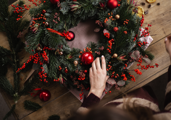 Atelier création de boules et cartes de Noël