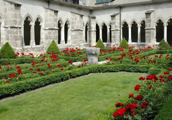 Le Cloître de la Cathédrale Saint-Jean-Baptiste