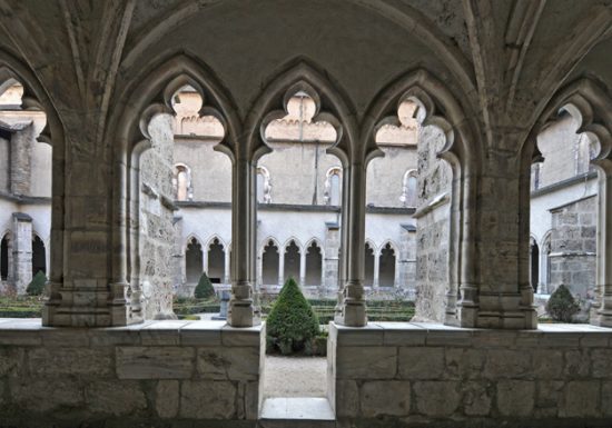 Le Cloître de la Cathédrale Saint-Jean-Baptiste