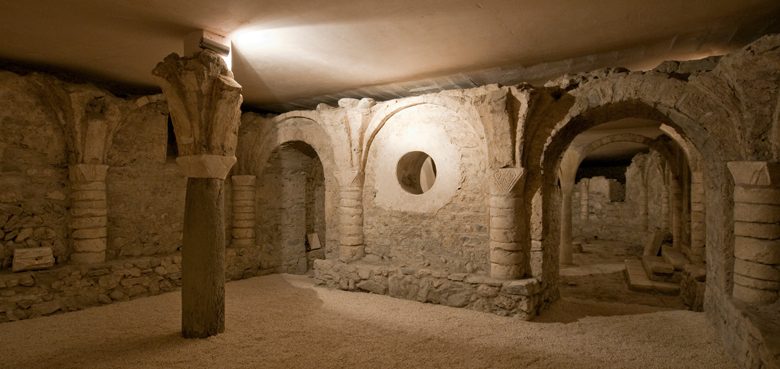 La Crypte de la Cathédrale Saint-Jean-Baptiste