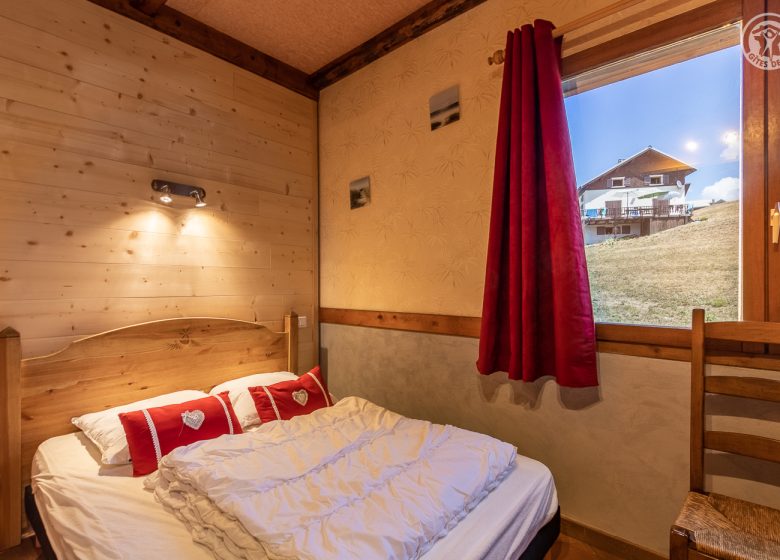 CHALET LE PERCE-NEIGE – LE GRANAIL