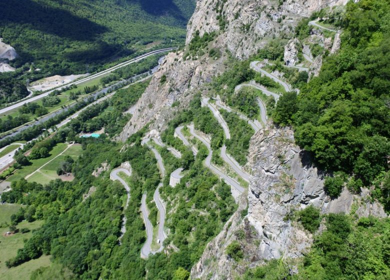 Boucle des lacets de Montvernier