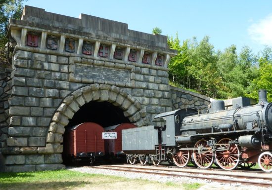 L&rsquo;Entrée monumentale du Tunnel Ferroviaire du Mont-Cenis.