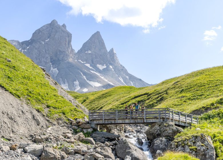 Sous la Tête de Chat – Étape 3 : Chalet d&rsquo;la Croë – Entraigues