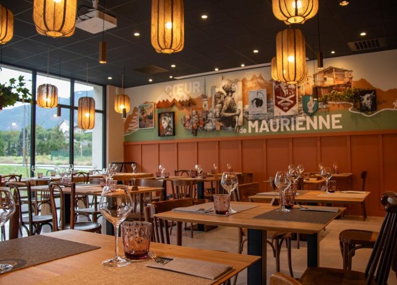 La table et l&rsquo;ardoise – Restaurant de l&rsquo;hôtel Cœur de Maurienne by Best Western