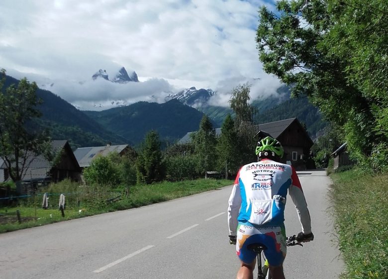 Montée cyclo de la Toussuire par Fontcouverte et le Corbier