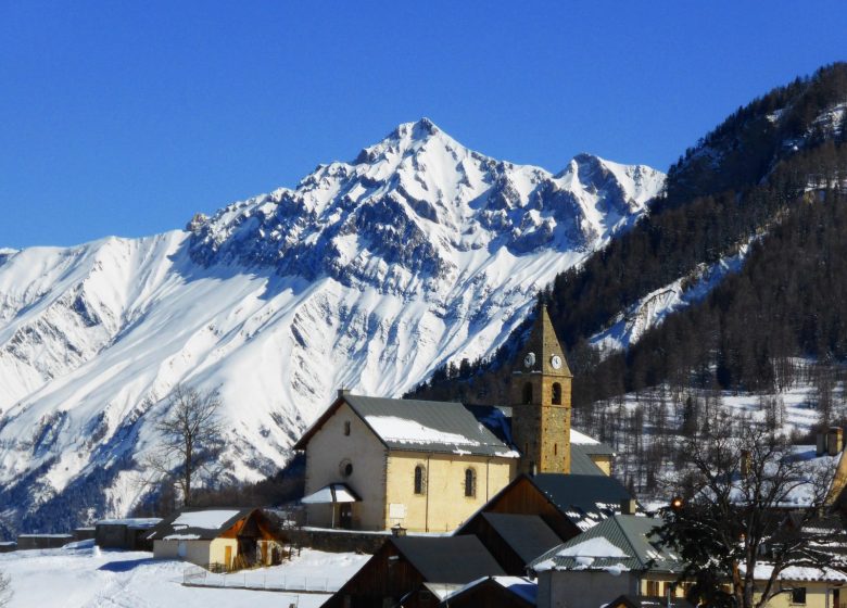 Le panorama d’Albiez en raquettes