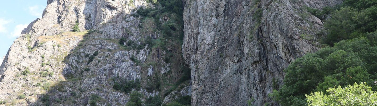 La Falaise des Sertours